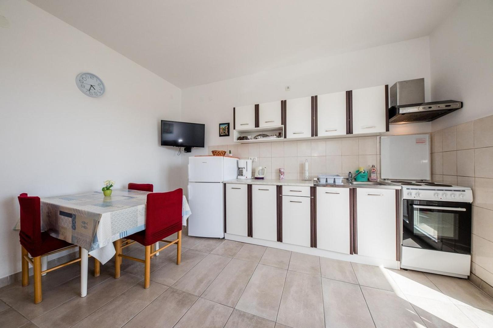 Apartments Mladenka In Banjol الغرفة الصورة